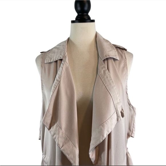 NORDSTROM BB DAKOTA HALLET DRAPE FRONT VEST TENCEL BONE TAN SIZE SMALL - Picture 3 of 11